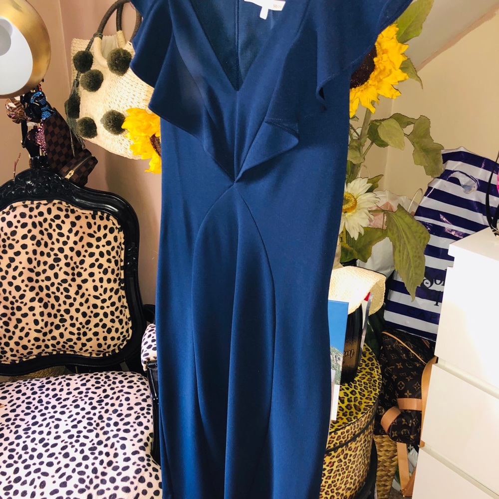 Dress - Picture 3 of 6